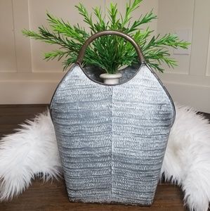 HD Designs Metal Basket | 14.5" T x 9.5" W